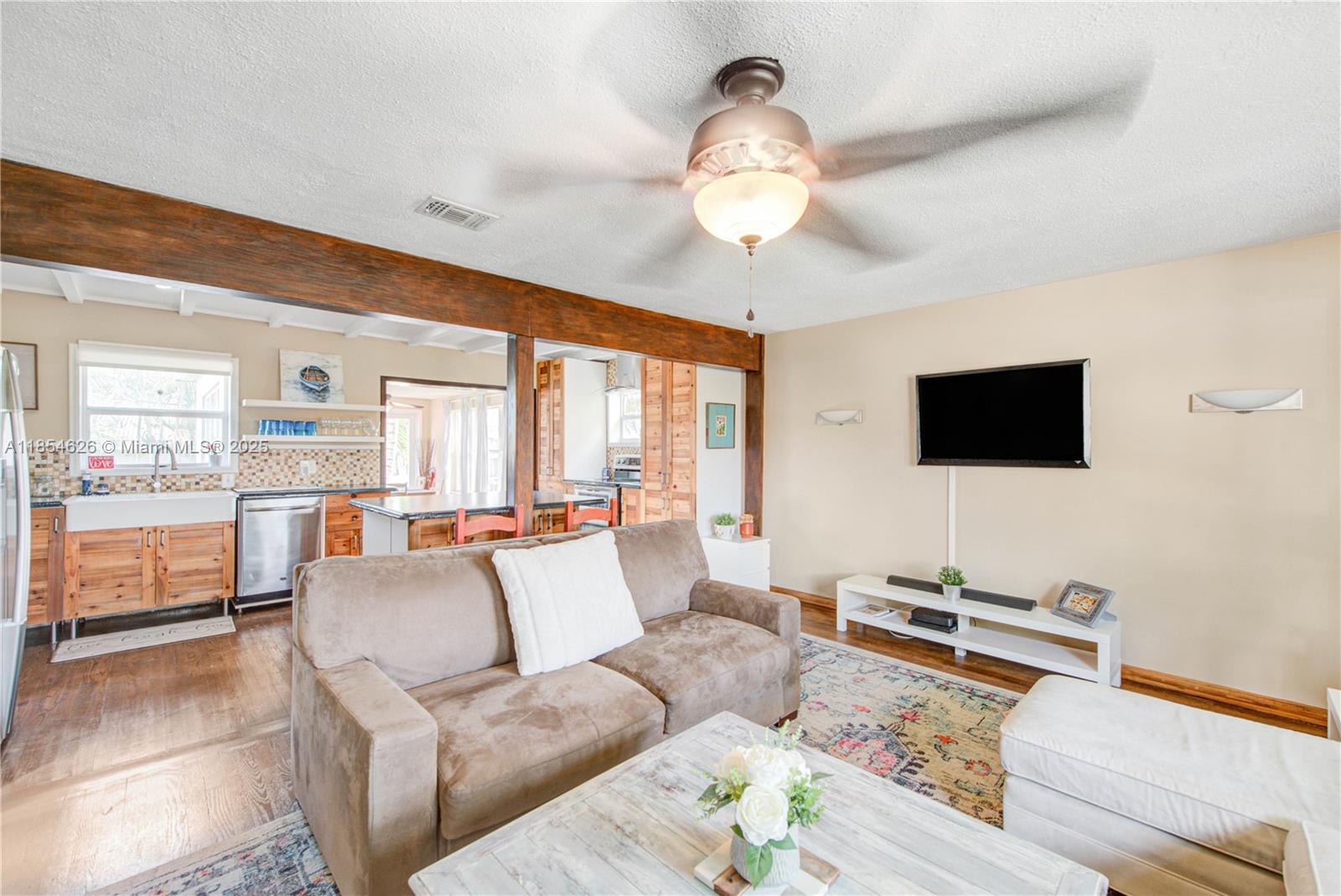 GULFSTREAM ESTATES NO 3 - Residential Lease