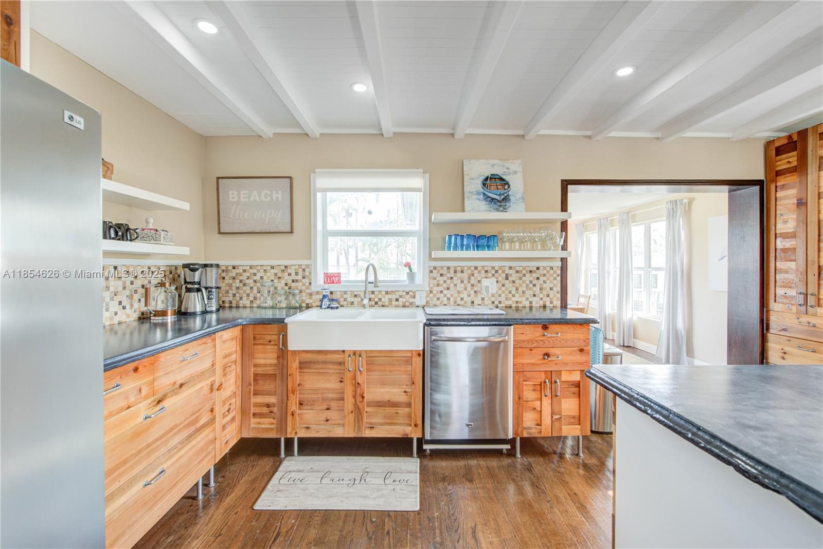 GULFSTREAM ESTATES NO 3 - Residential Lease