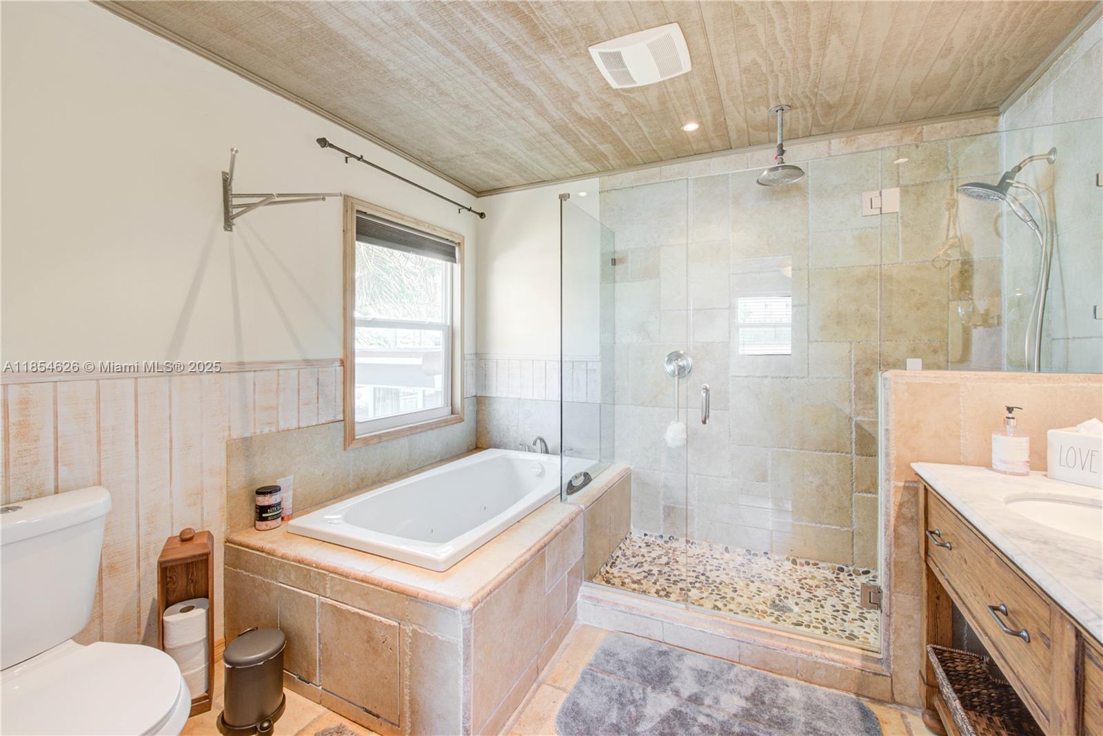 GULFSTREAM ESTATES NO 3 - Residential Lease