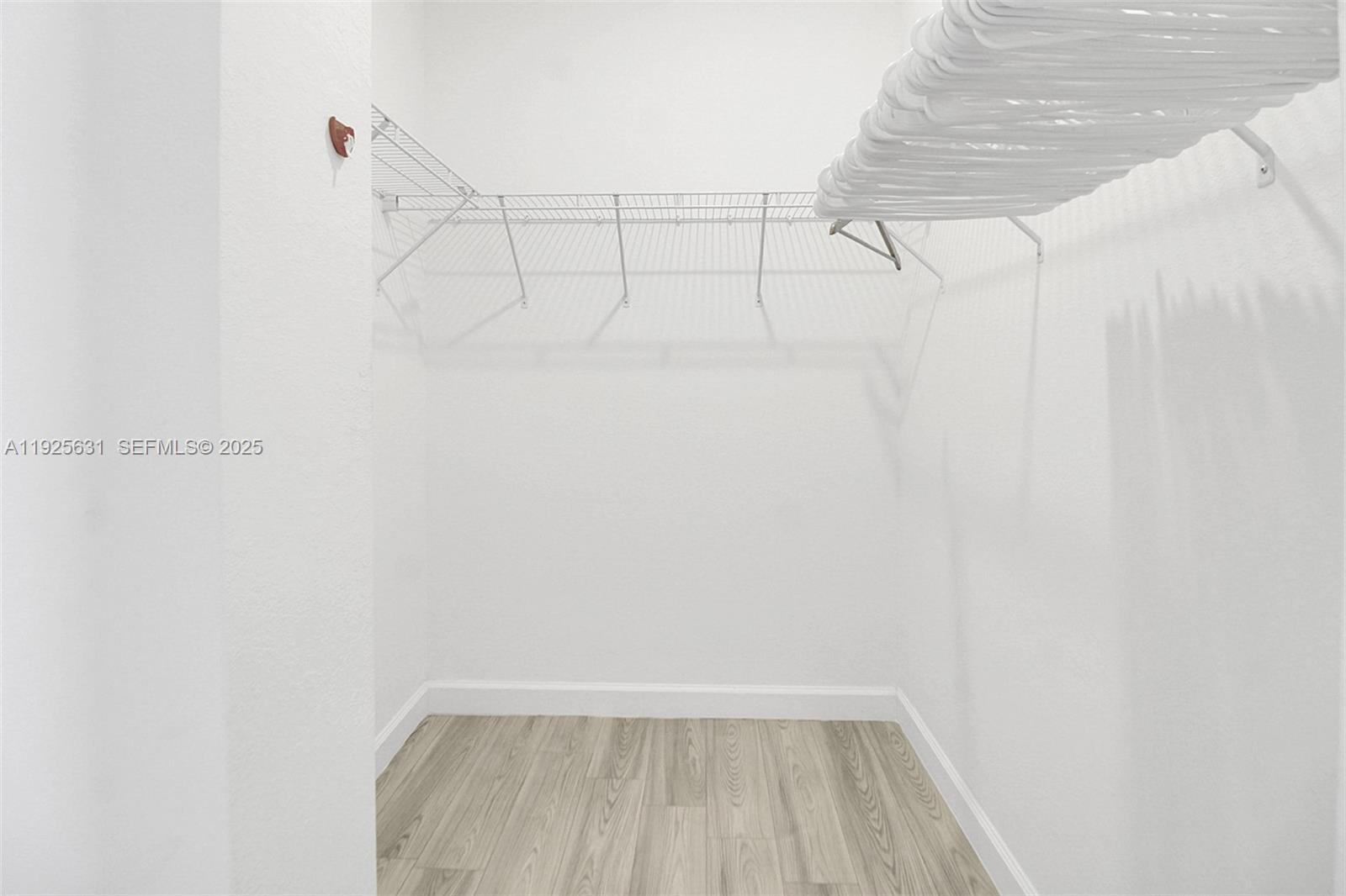 KEYS-GATE NO 1 - Residential