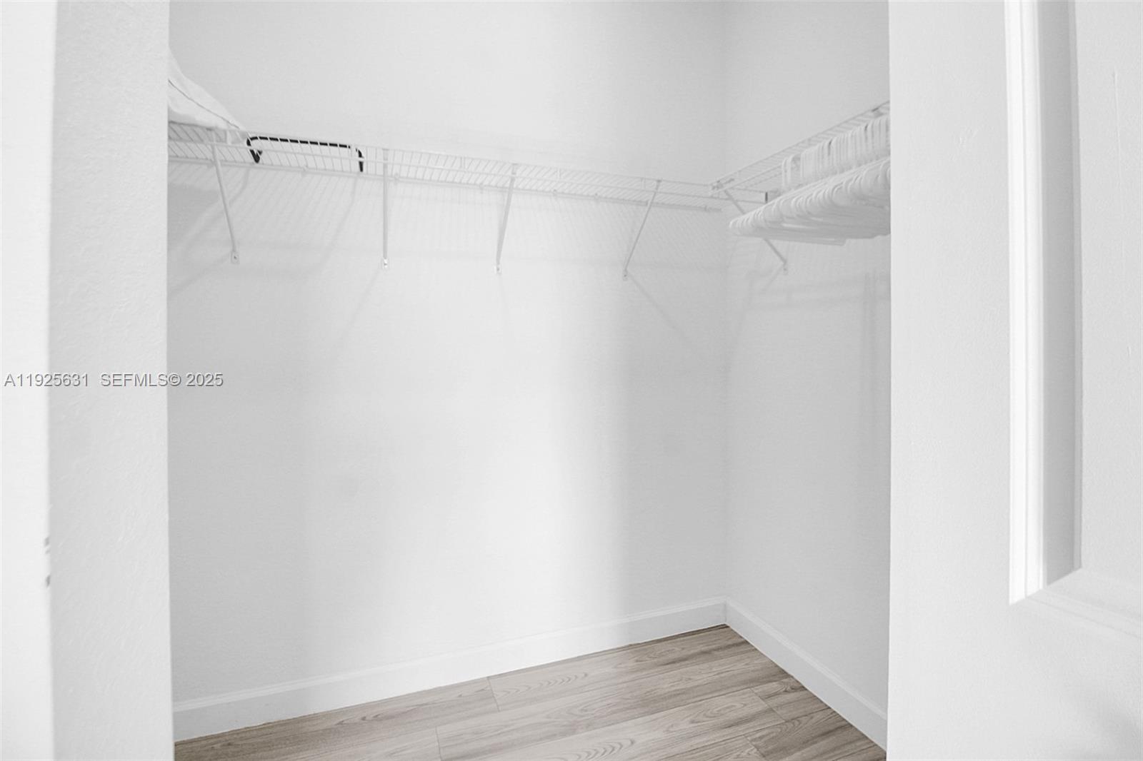 KEYS-GATE NO 1 - Residential