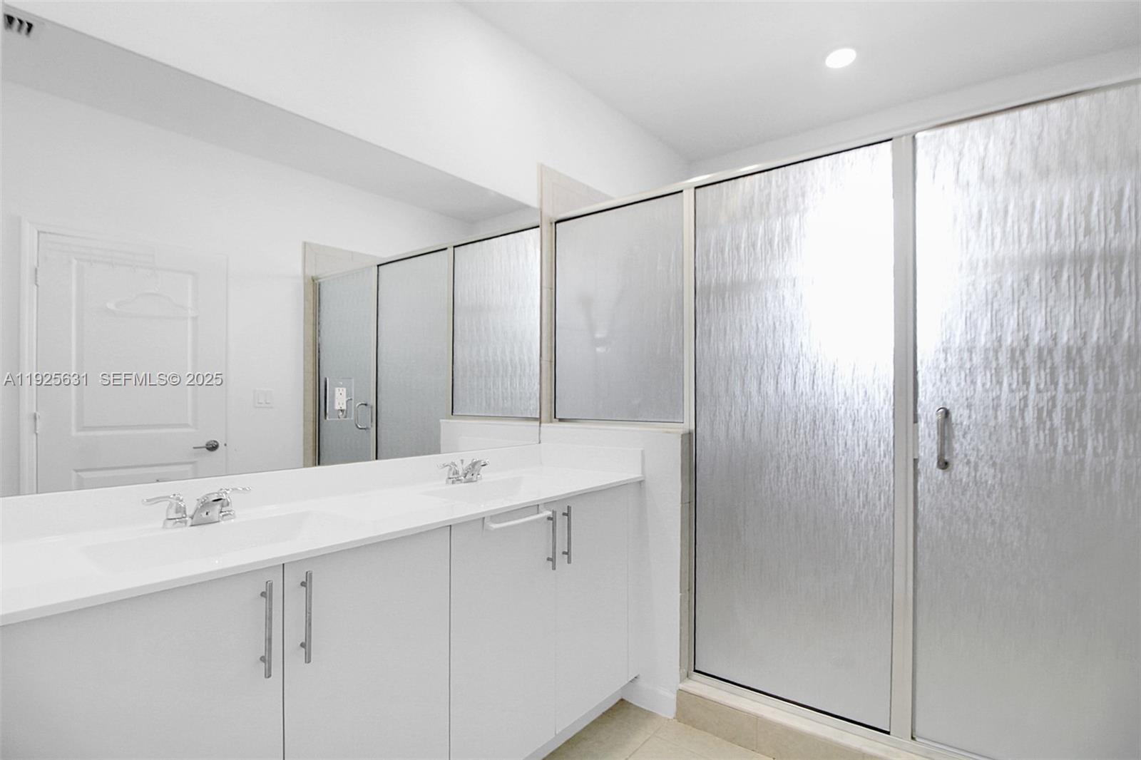 KEYS-GATE NO 1 - Residential