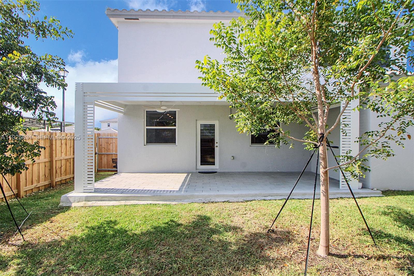 KEYS-GATE NO 1 - Residential