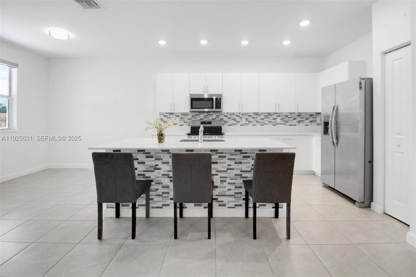 KEYS-GATE NO 1 - Residential