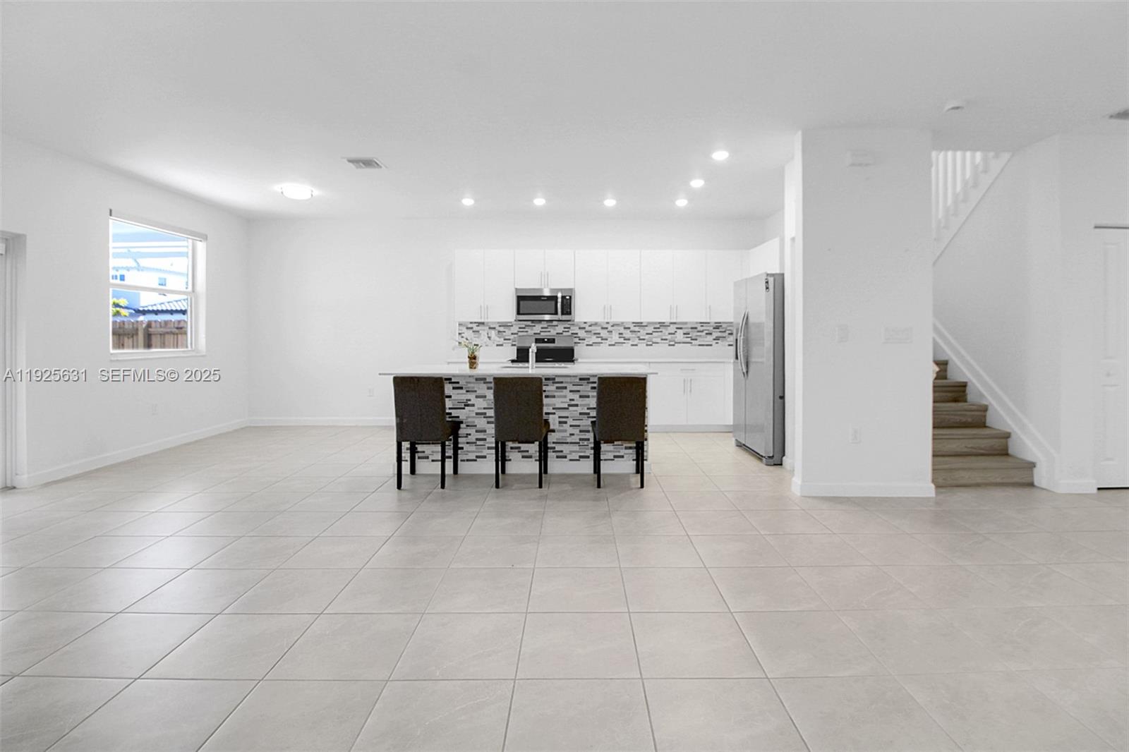 KEYS-GATE NO 1 - Residential