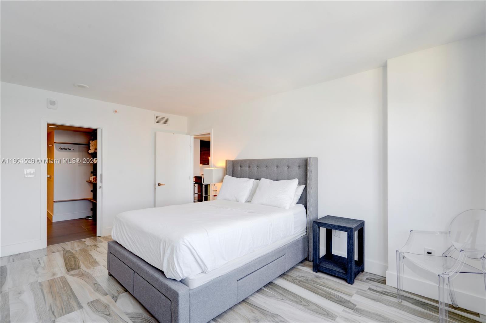 YACHT CLUB AT PORTOFINO C - Residential Lease