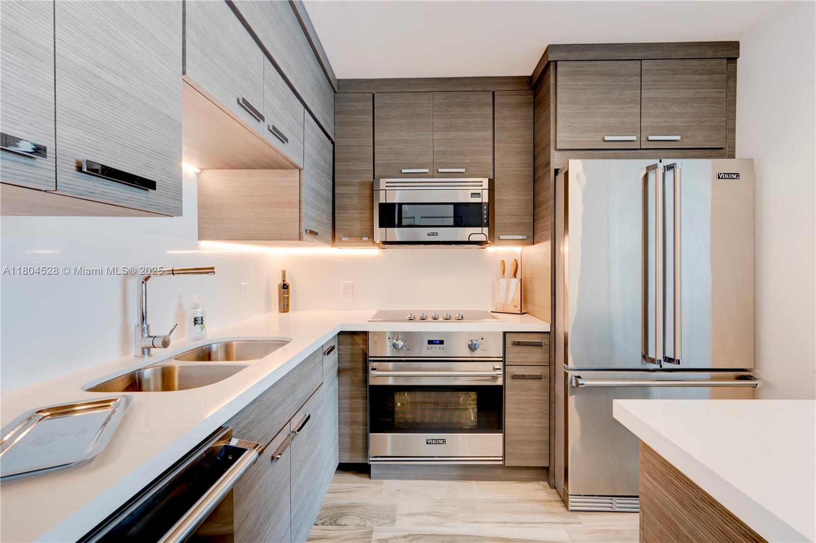 YACHT CLUB AT PORTOFINO C - Residential Lease