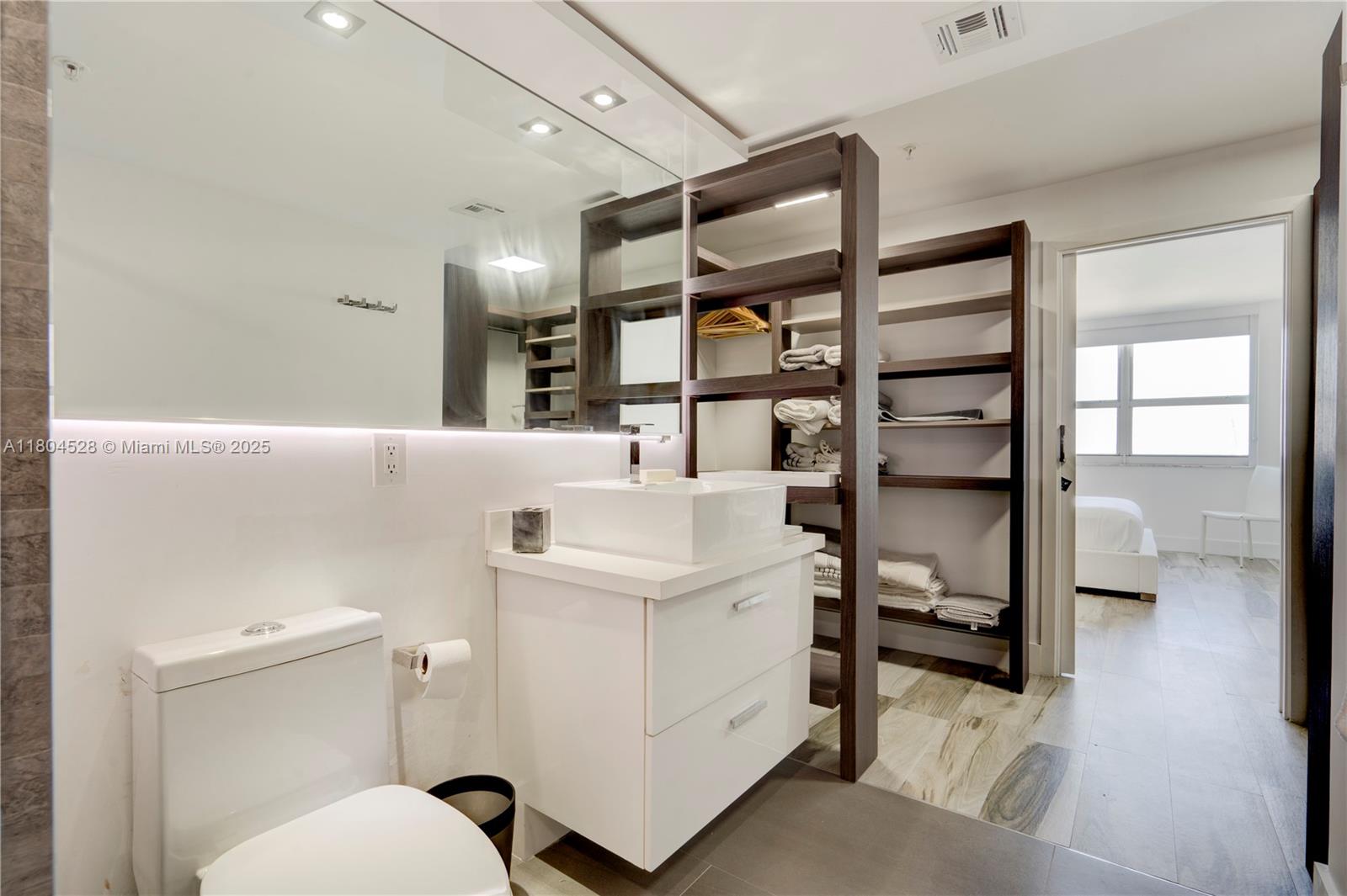 YACHT CLUB AT PORTOFINO C - Residential Lease