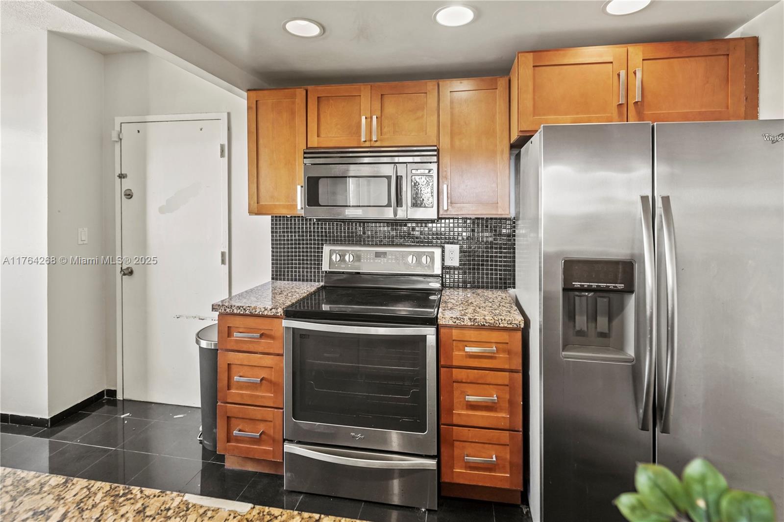 HILLCREST NO 21 CONDO - Residential
