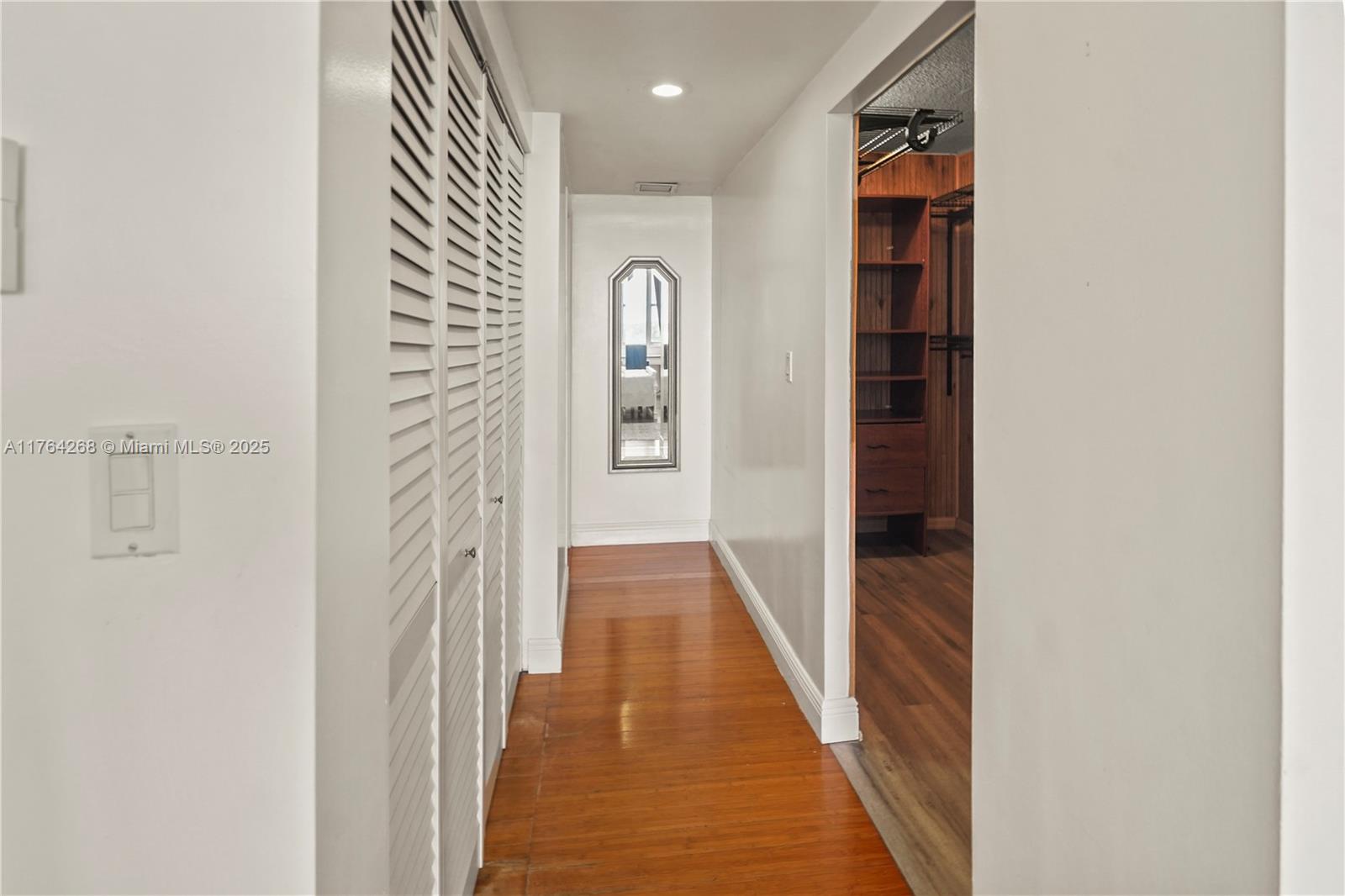 HILLCREST NO 21 CONDO - Residential