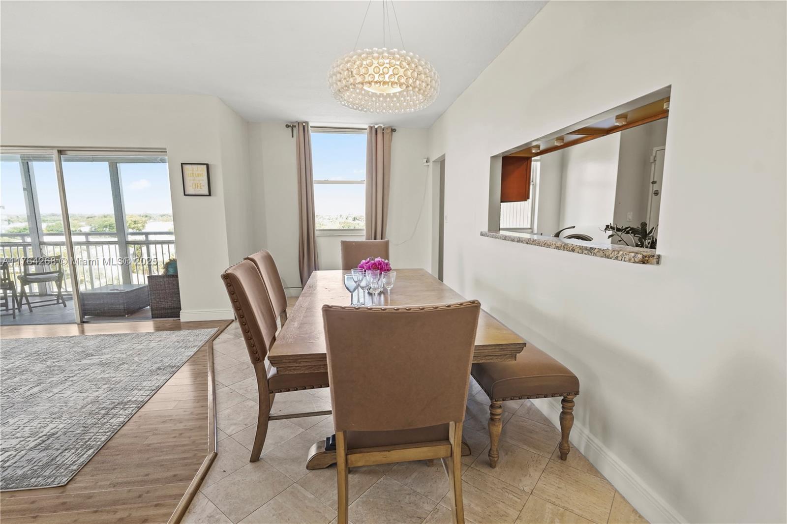 HILLCREST NO 21 CONDO - Residential