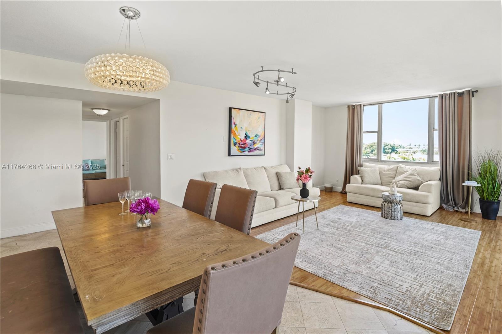 HILLCREST NO 21 CONDO - Residential