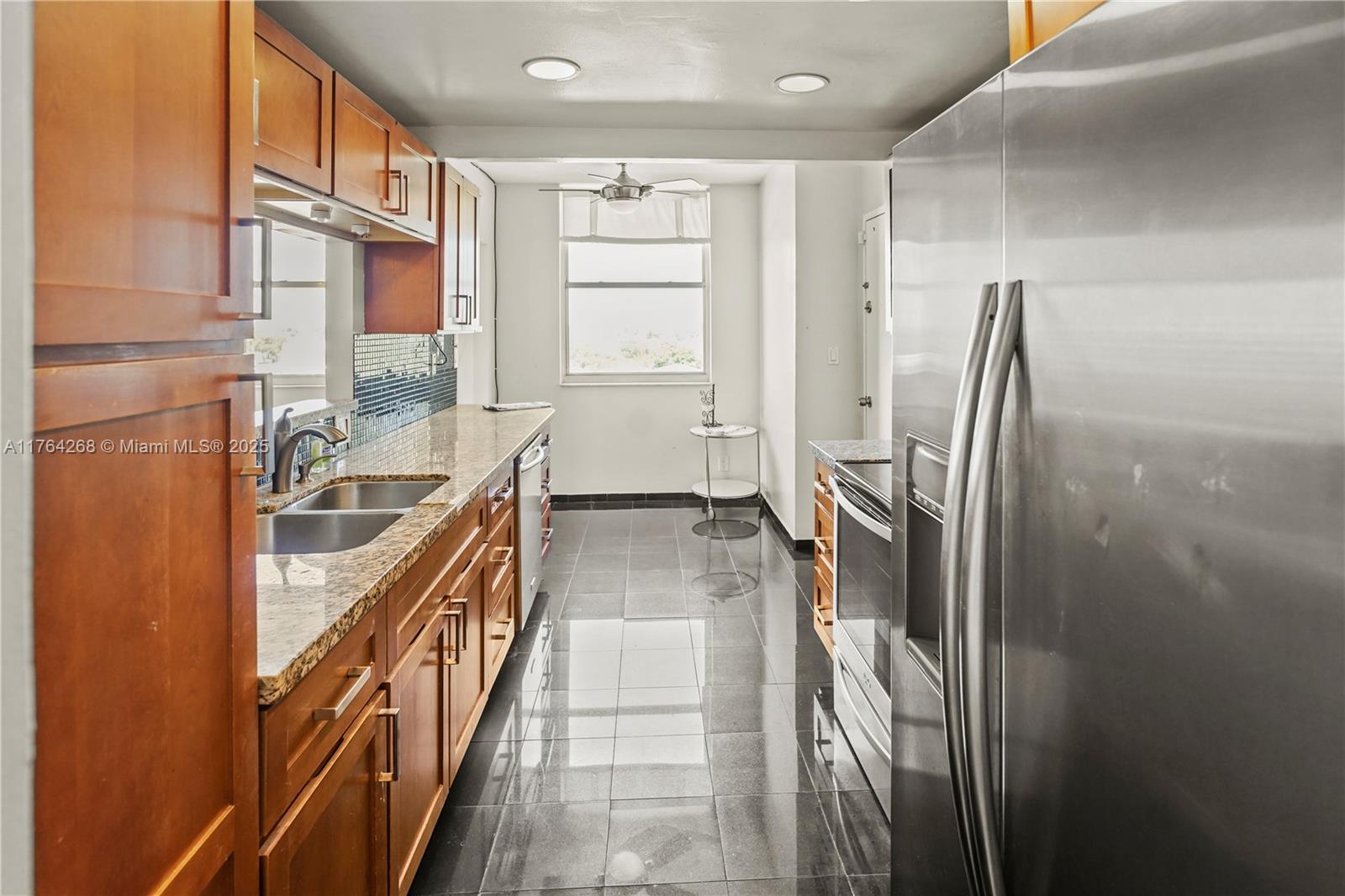HILLCREST NO 21 CONDO - Residential