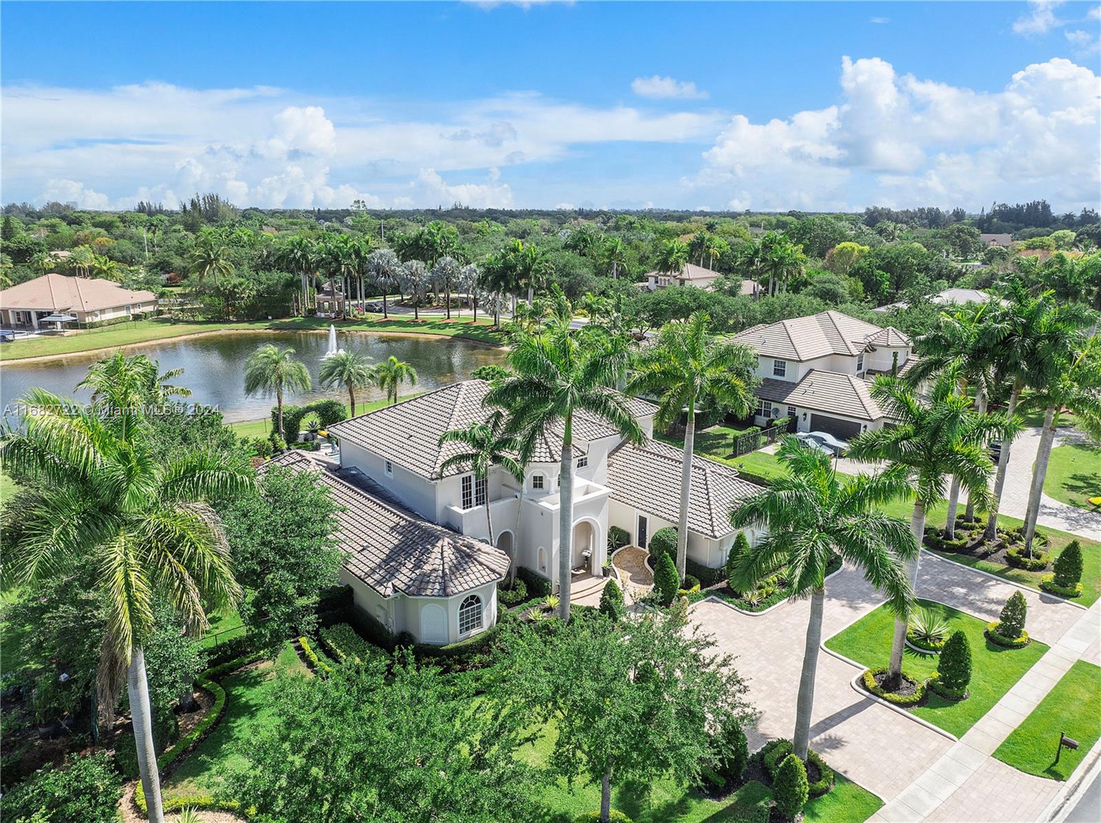 CHARLESTON OAKS - Residential