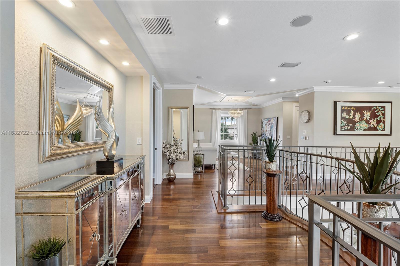 CHARLESTON OAKS - Residential