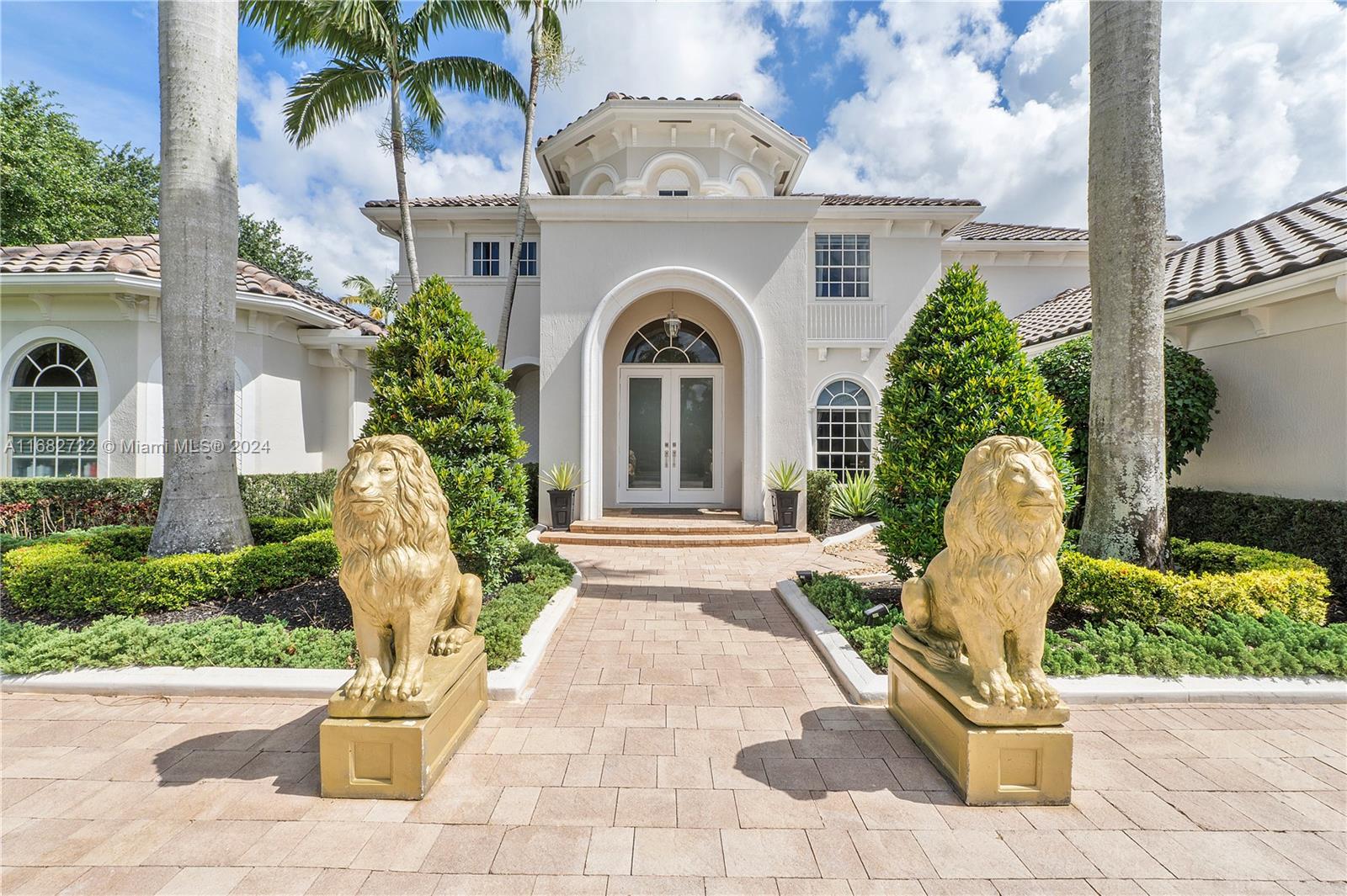 CHARLESTON OAKS - Residential