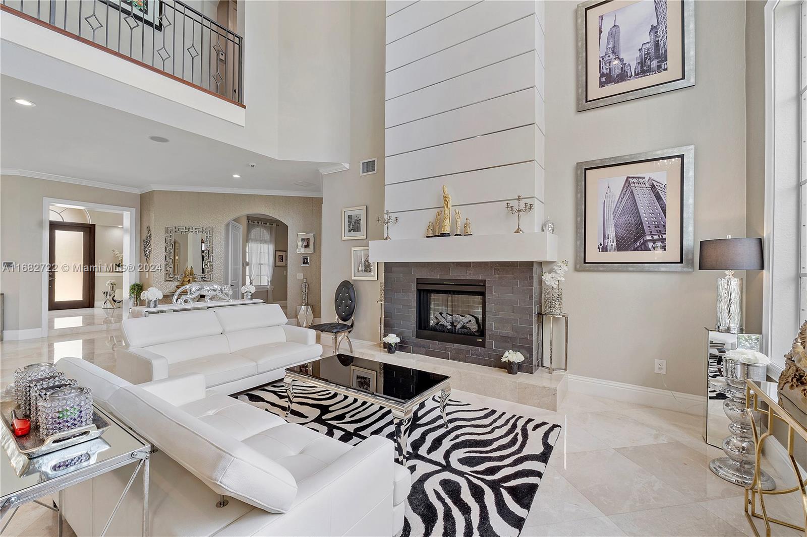 CHARLESTON OAKS - Residential