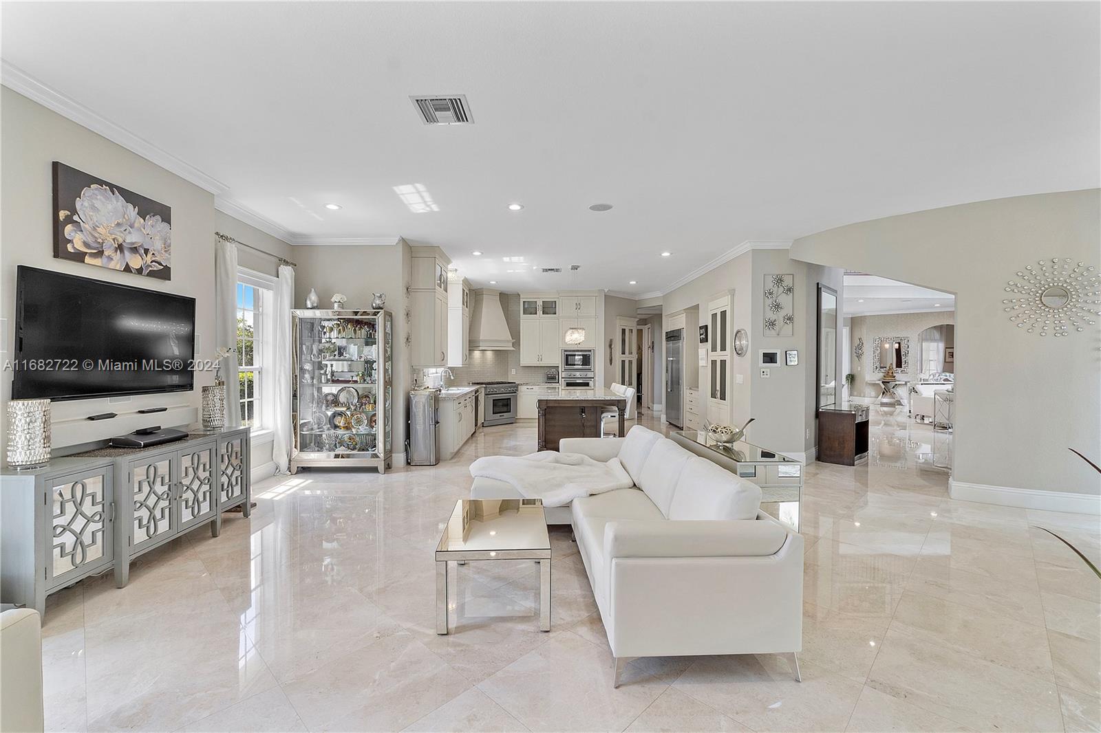 CHARLESTON OAKS - Residential