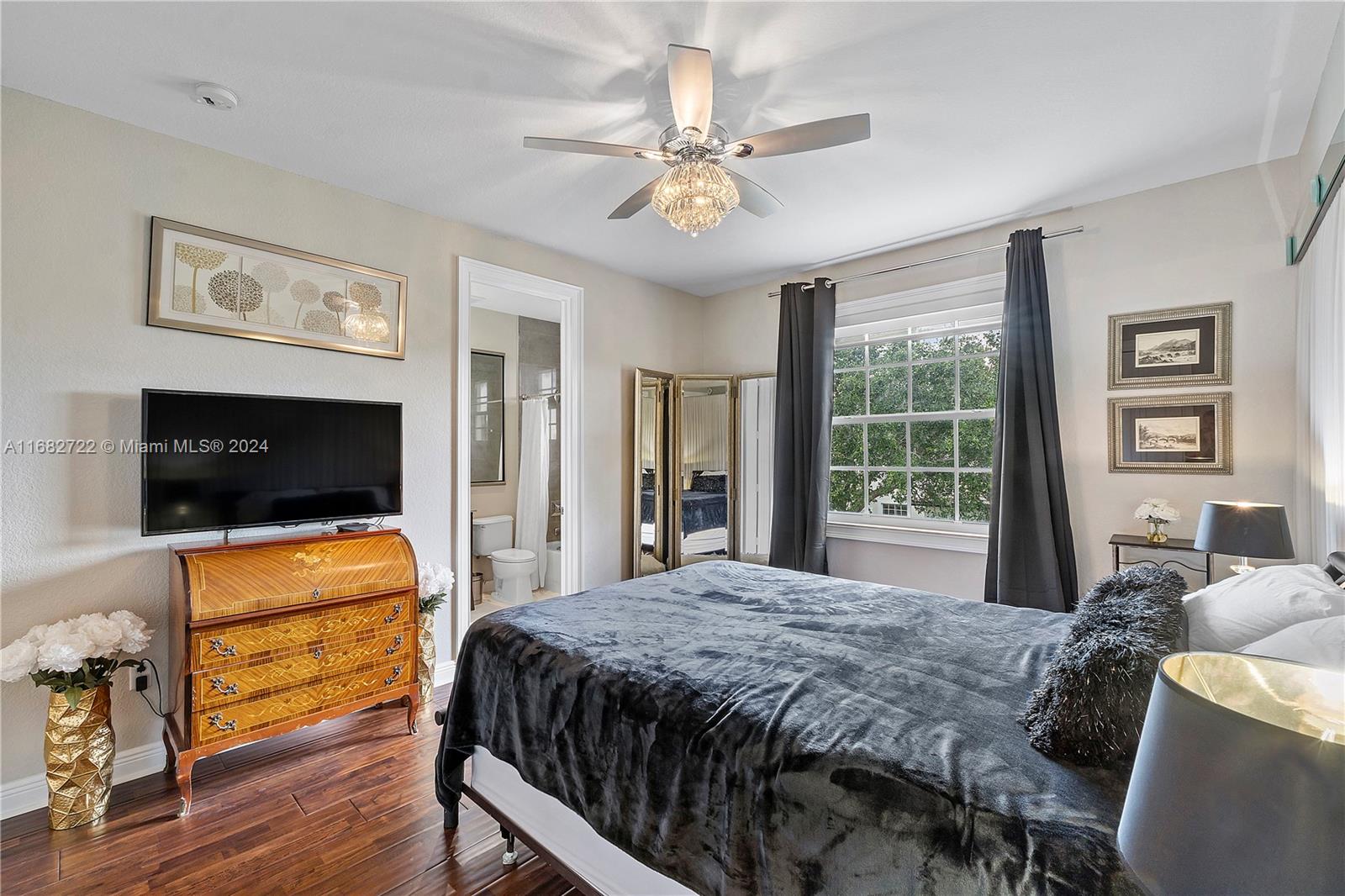 CHARLESTON OAKS - Residential