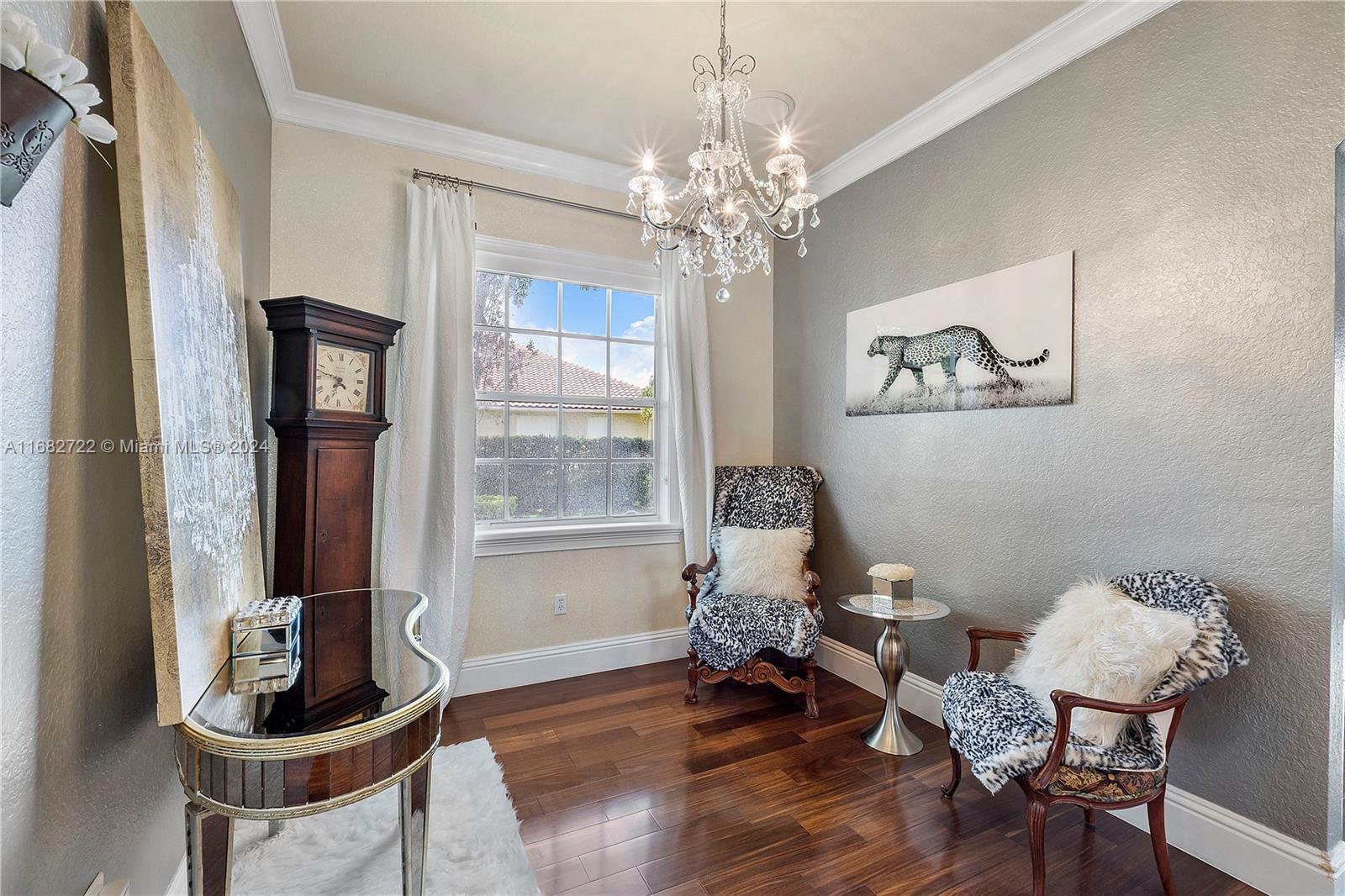 CHARLESTON OAKS - Residential