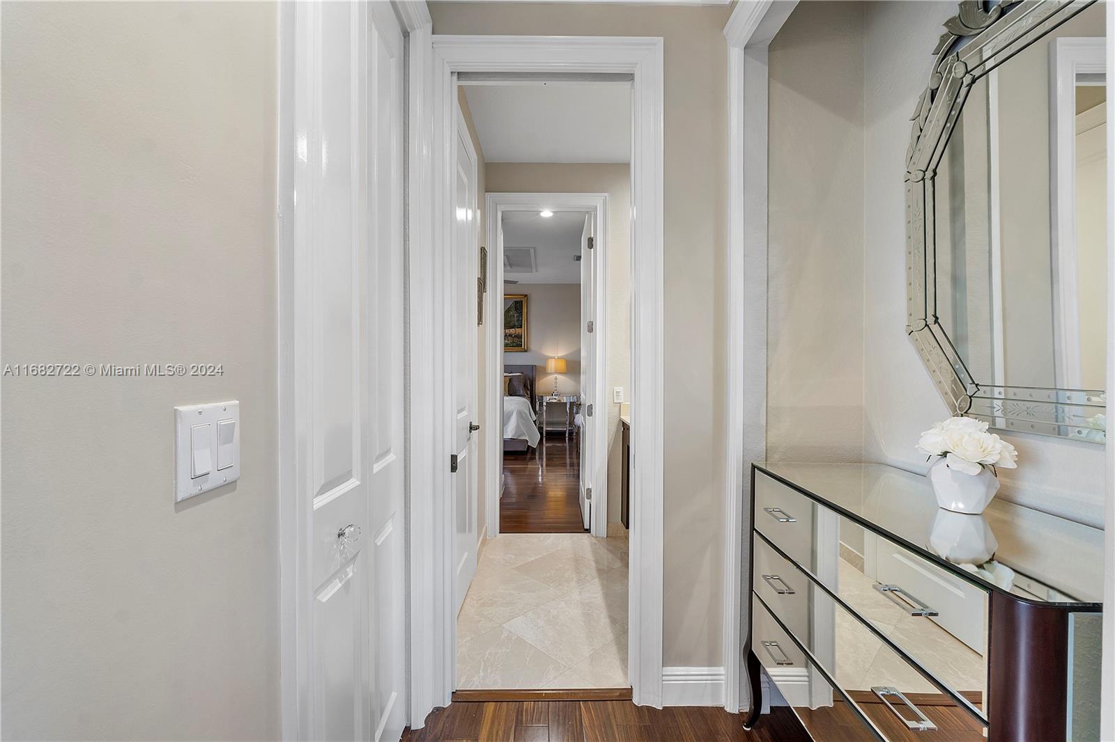 CHARLESTON OAKS - Residential