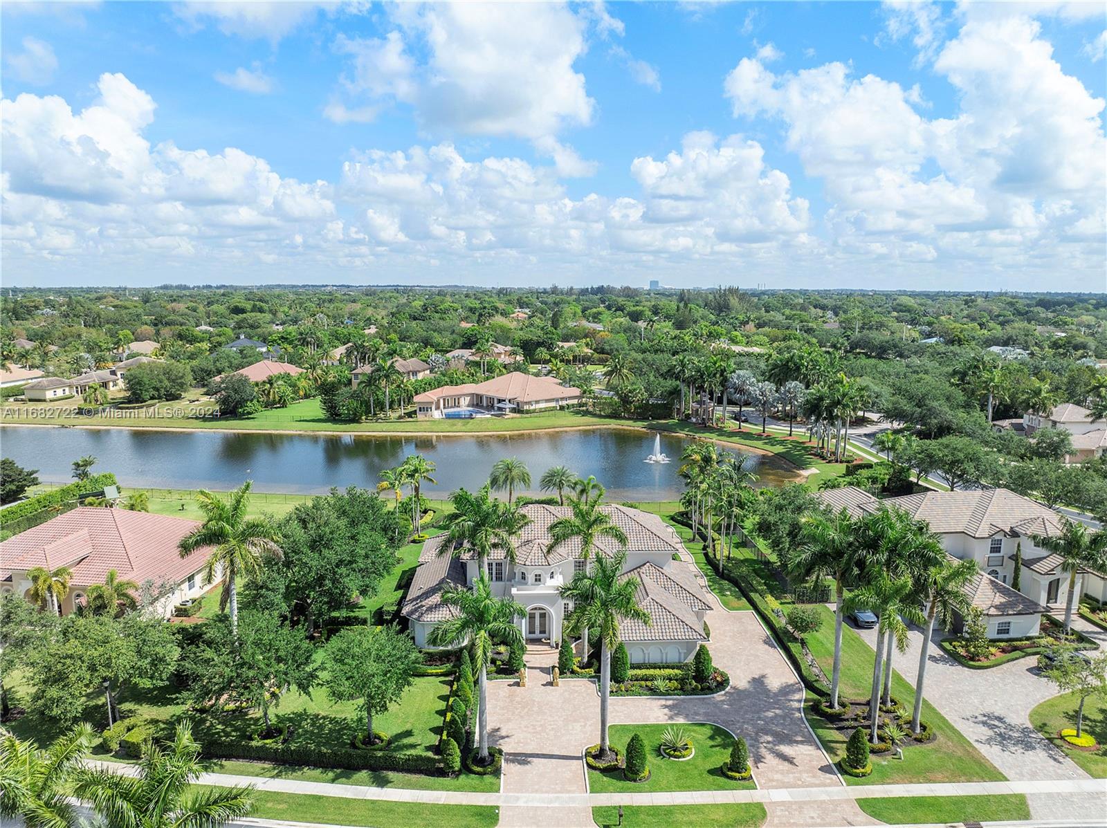 CHARLESTON OAKS - Residential