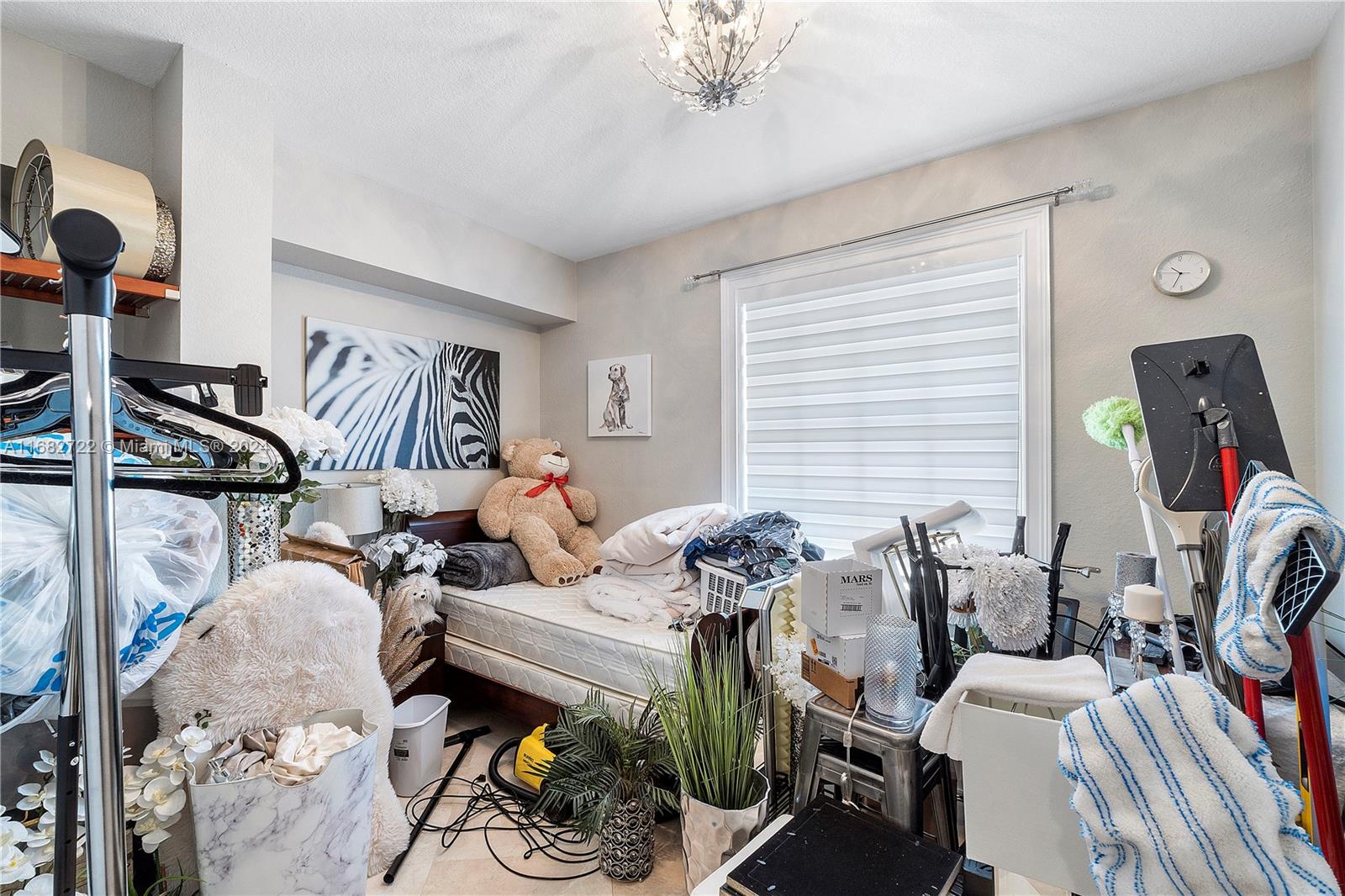 CHARLESTON OAKS - Residential