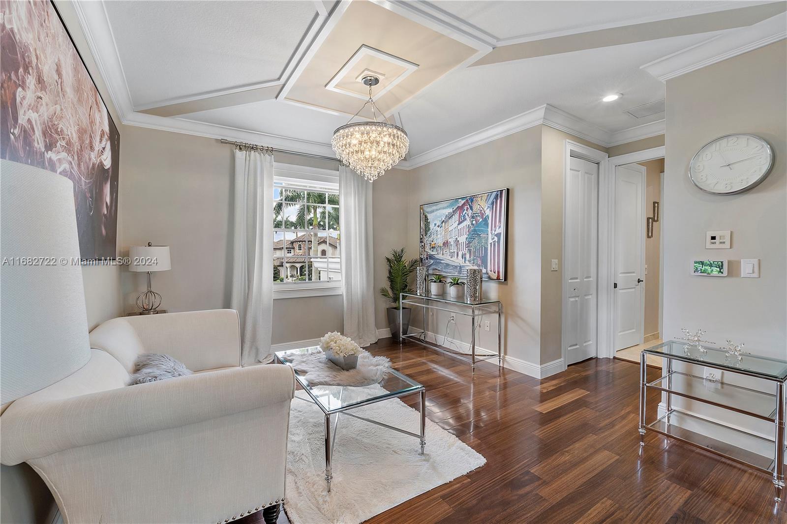 CHARLESTON OAKS - Residential