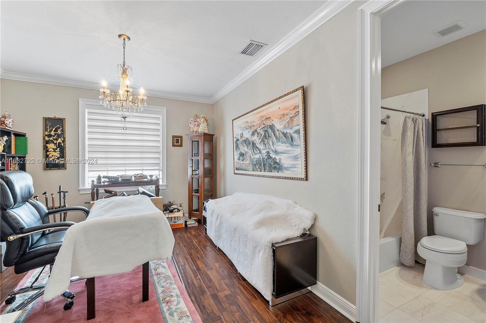 CHARLESTON OAKS - Residential