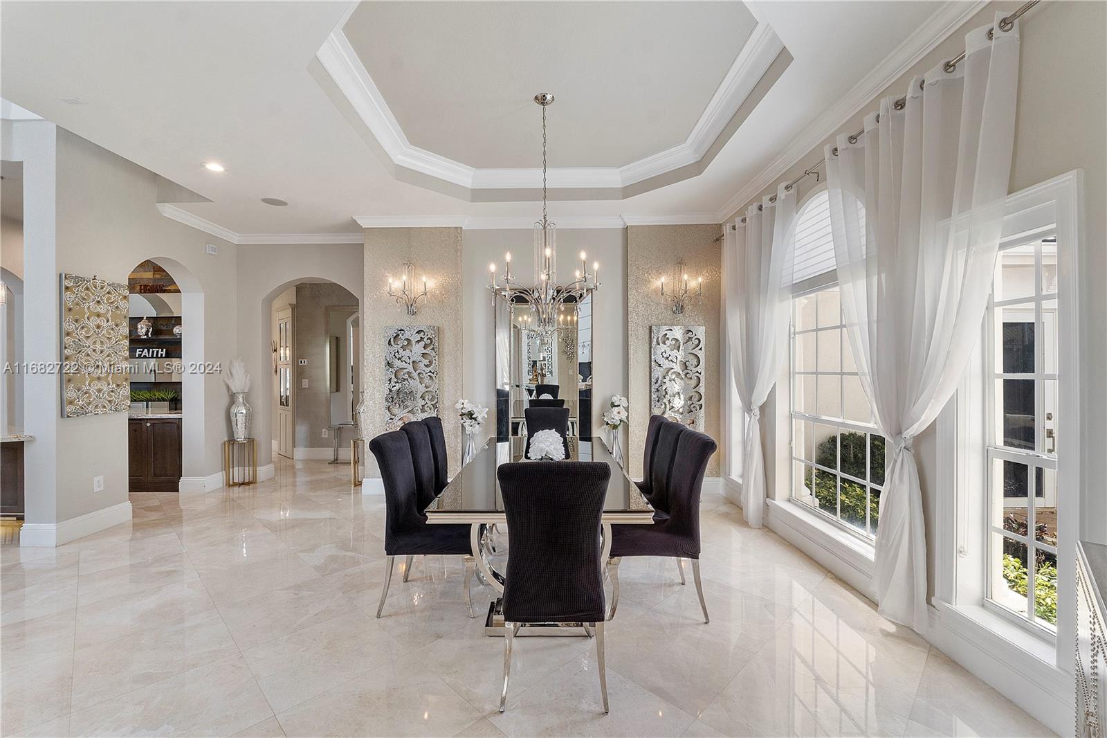 CHARLESTON OAKS - Residential