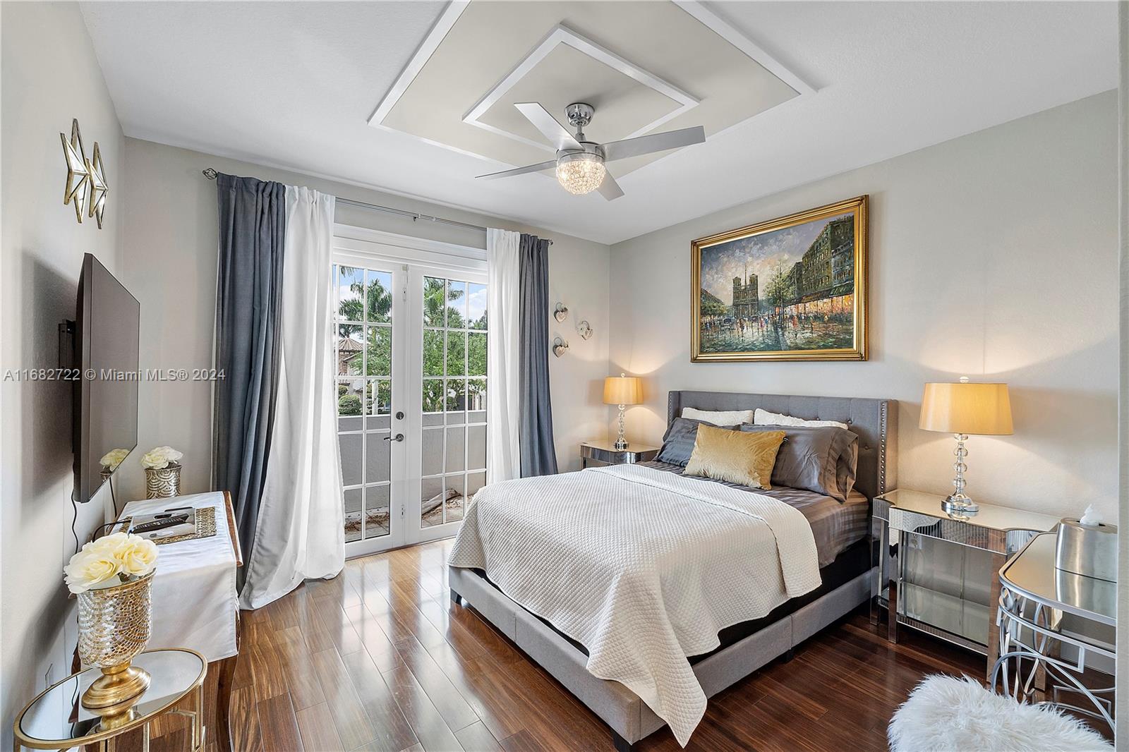 CHARLESTON OAKS - Residential