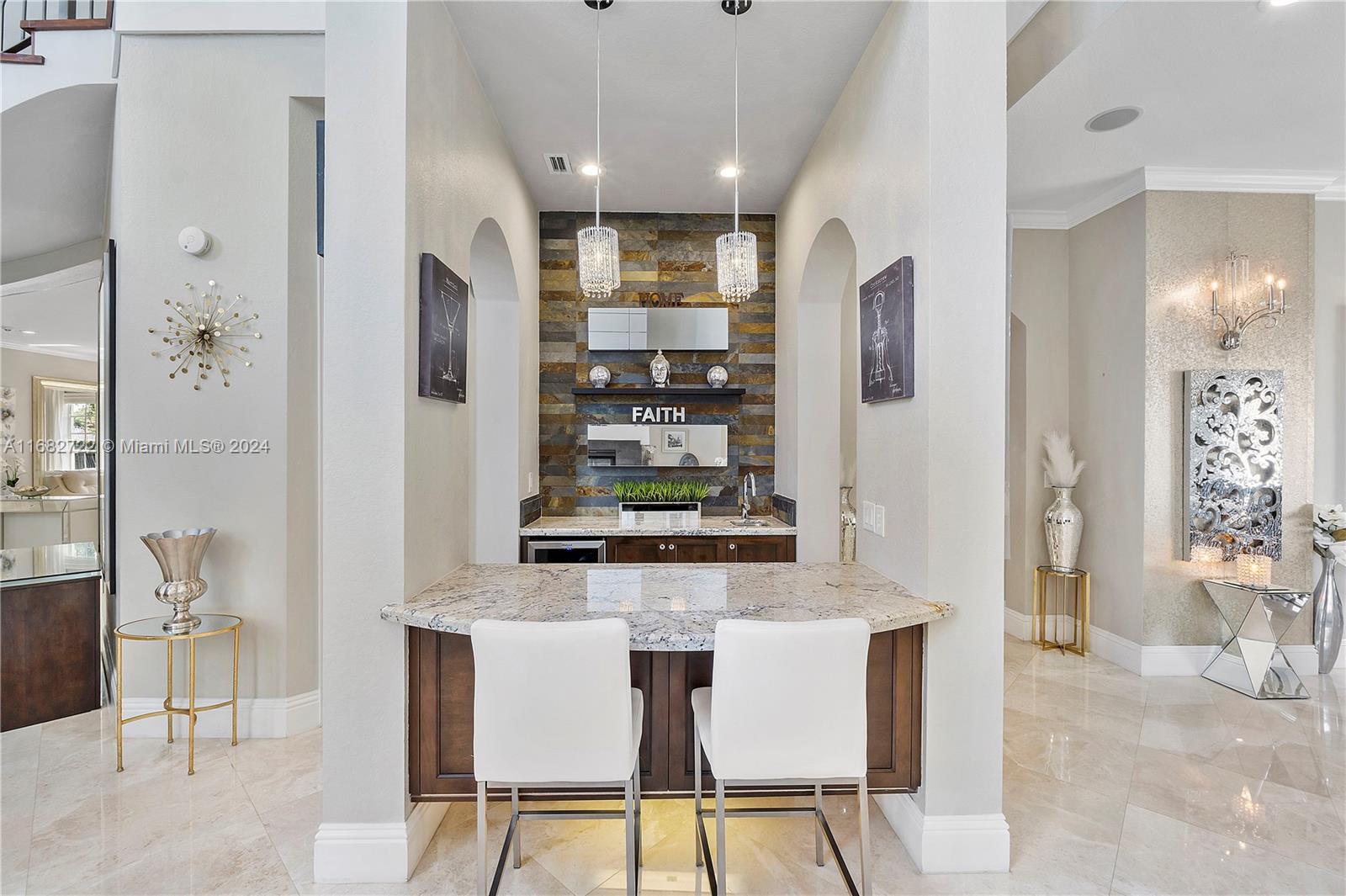 CHARLESTON OAKS - Residential