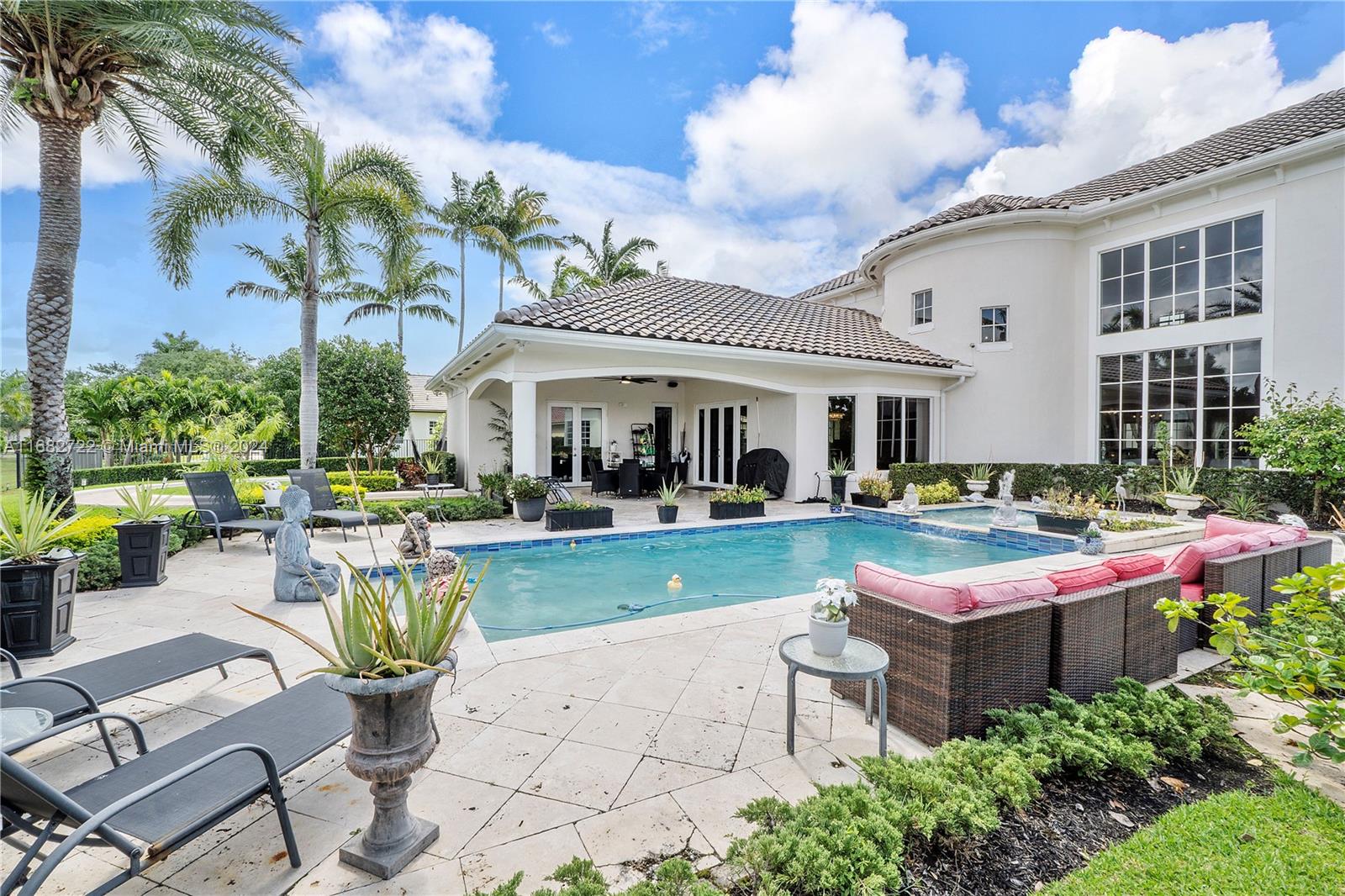 CHARLESTON OAKS - Residential