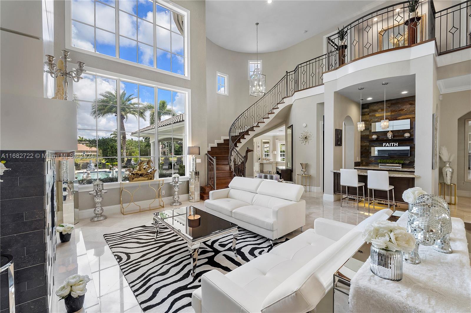 CHARLESTON OAKS - Residential