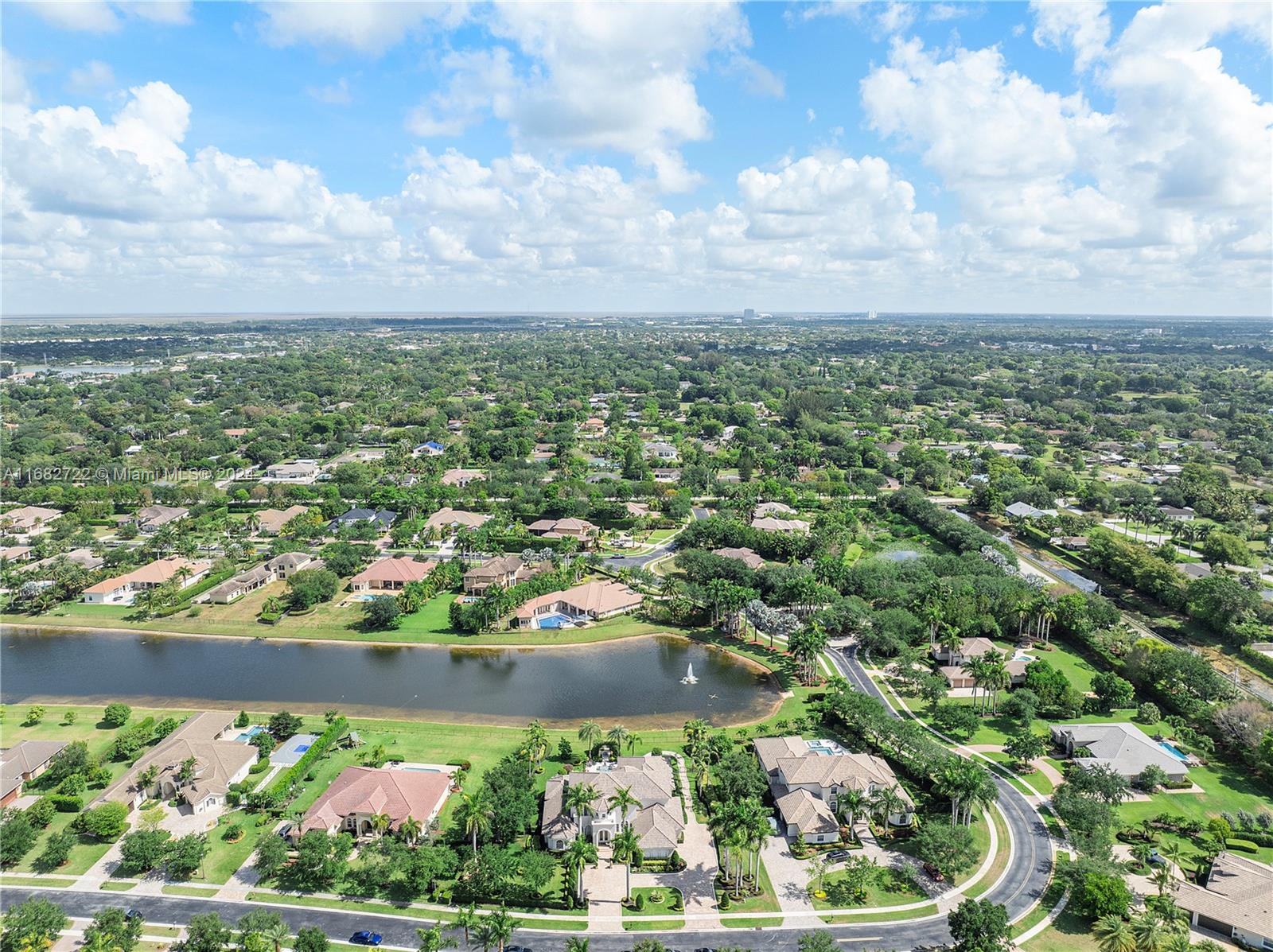 CHARLESTON OAKS - Residential