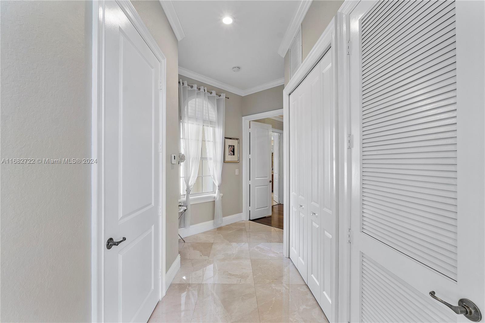 CHARLESTON OAKS - Residential