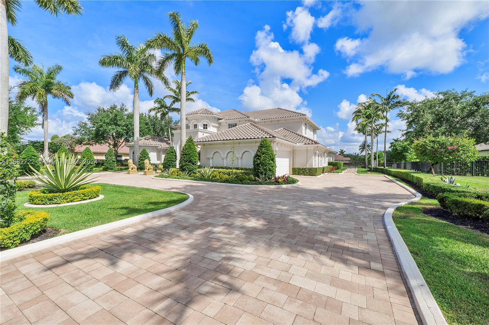 CHARLESTON OAKS - Residential