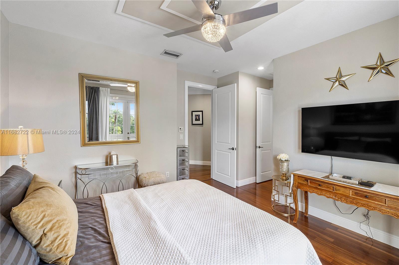 CHARLESTON OAKS - Residential