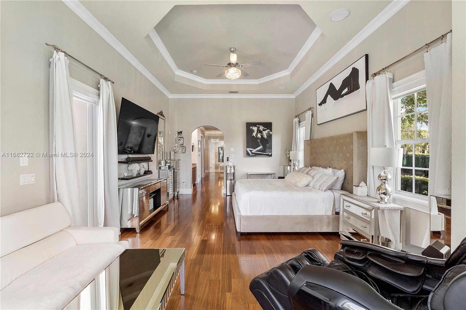 CHARLESTON OAKS - Residential