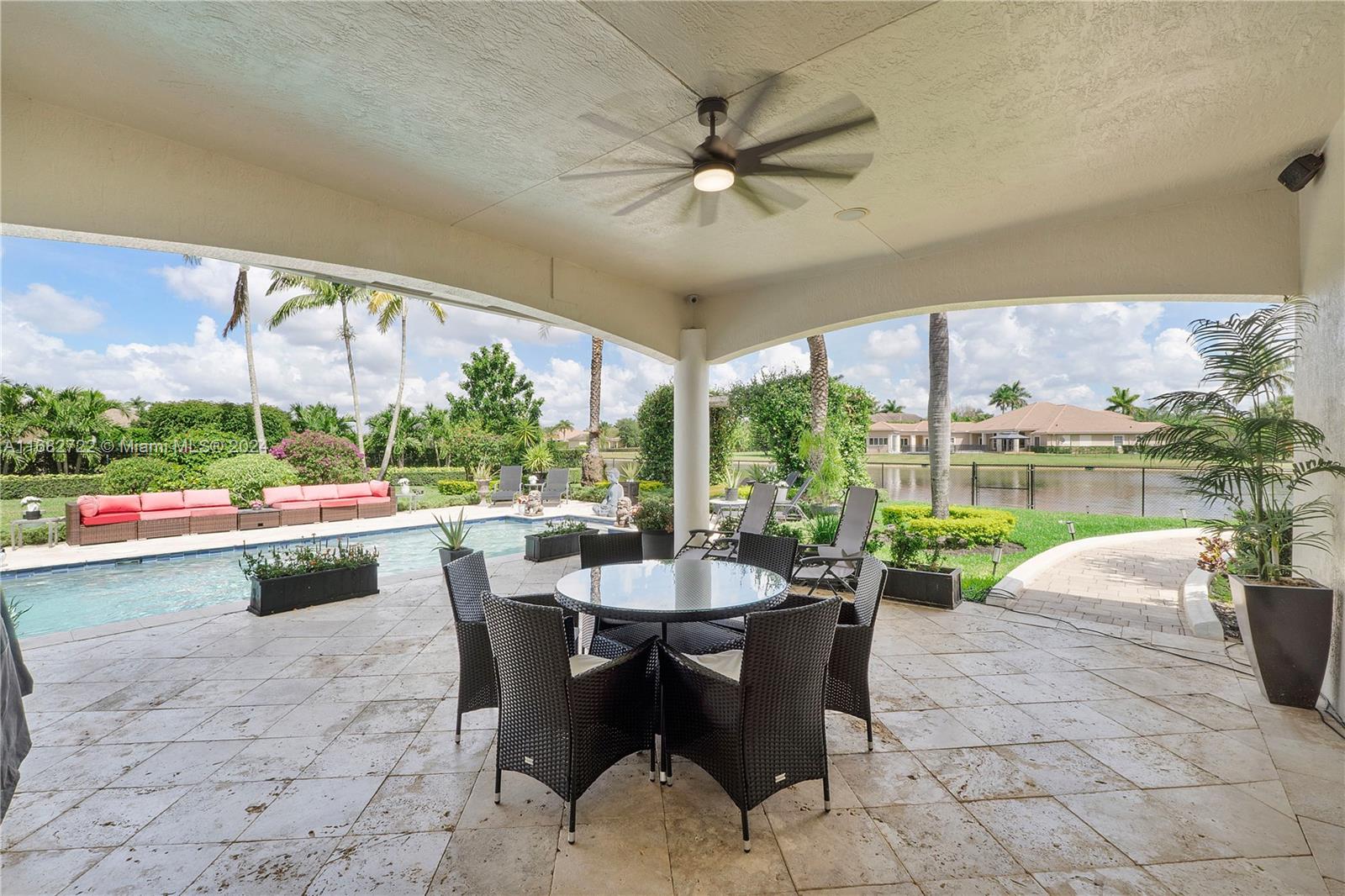 CHARLESTON OAKS - Residential