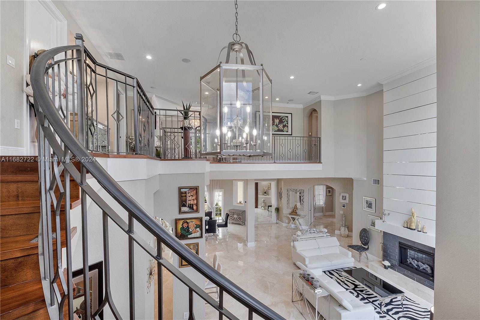 CHARLESTON OAKS - Residential