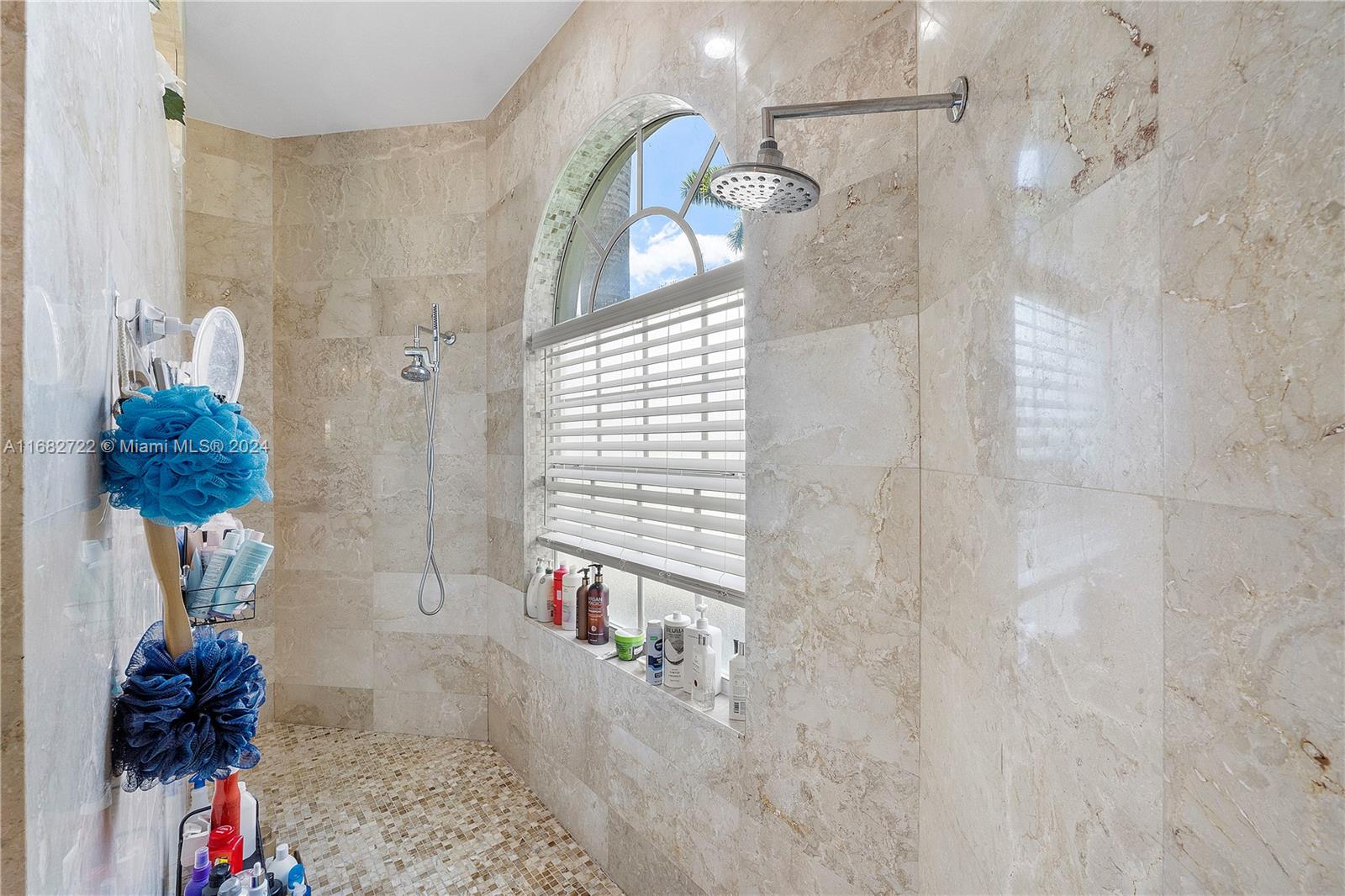 CHARLESTON OAKS - Residential