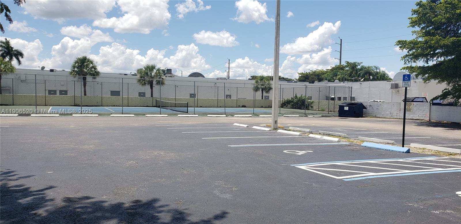 SUNSET PALMS WEST CONDO - Residential