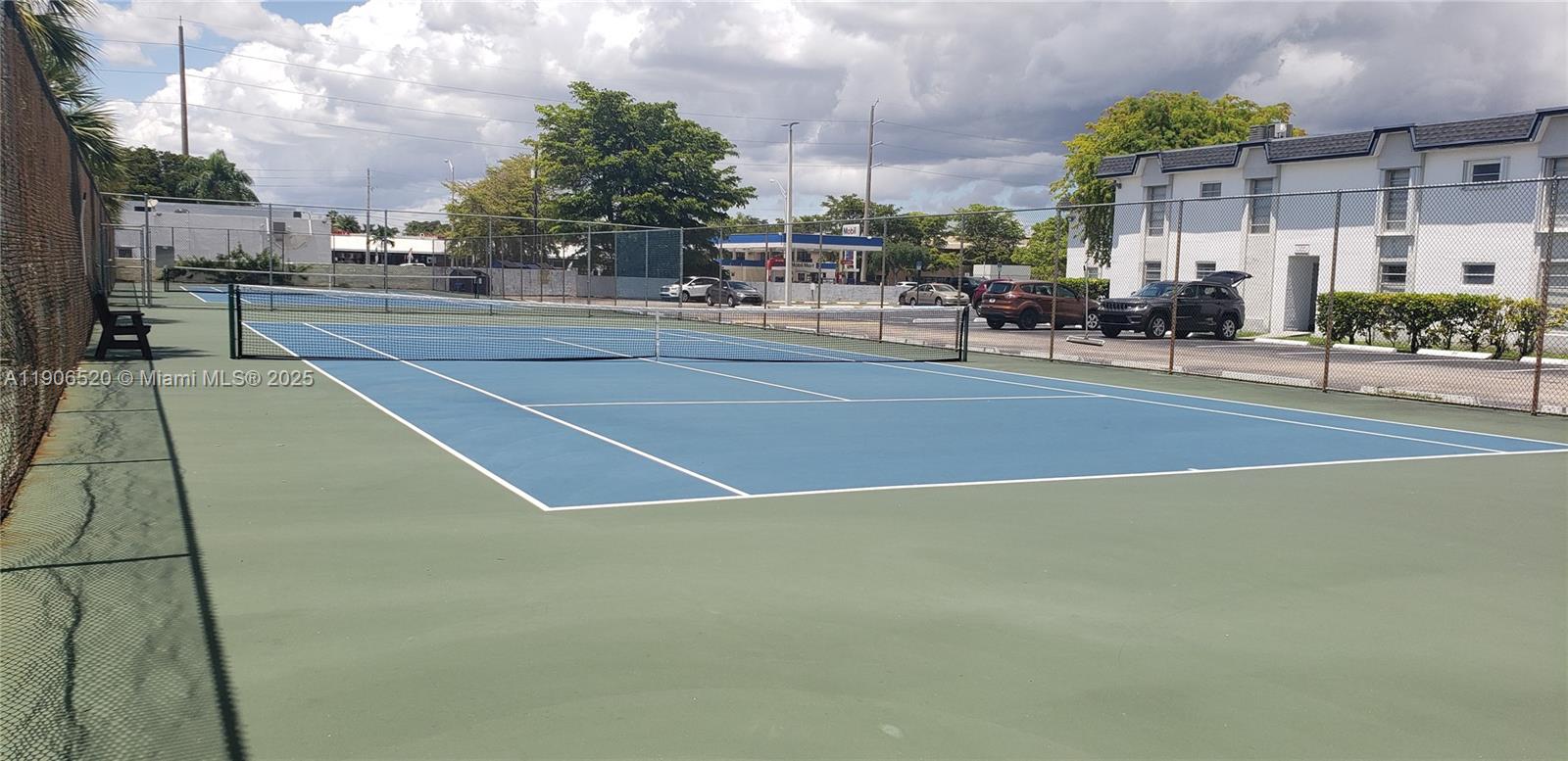 SUNSET PALMS WEST CONDO - Residential