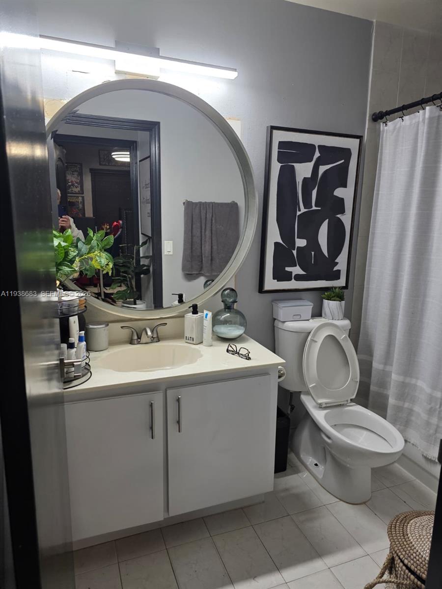 BIRD LAKES TOWNHOUSE SECC - Residential