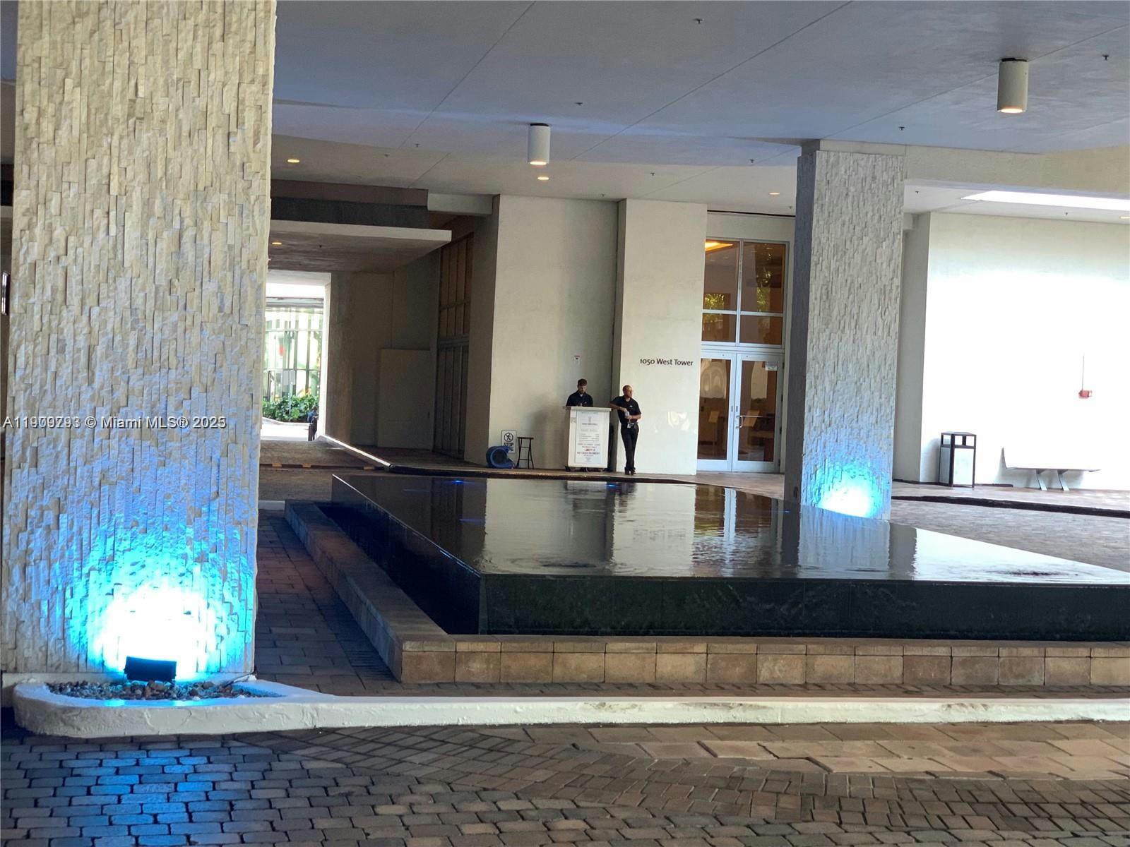 1060 Brickell Ave 1701