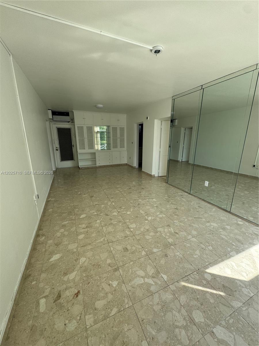 10281 E Bay Harbor Dr C1