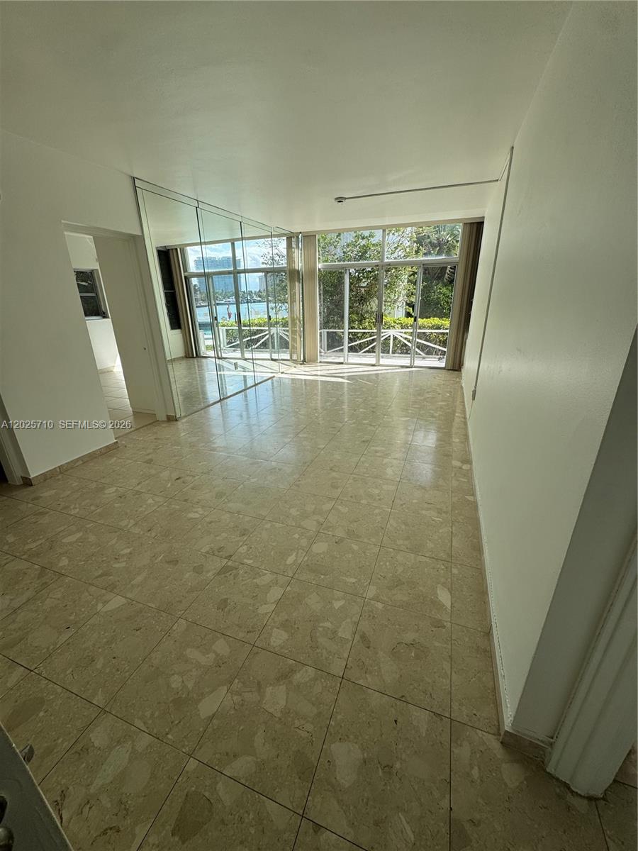 10281 E Bay Harbor Dr C1
