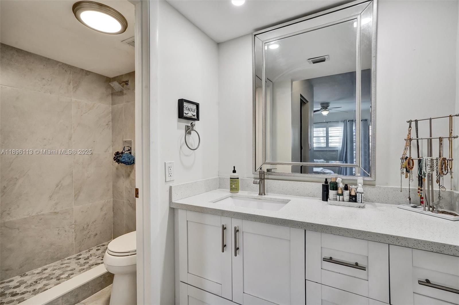 PLANTATION RACQUET CLUB - Residential