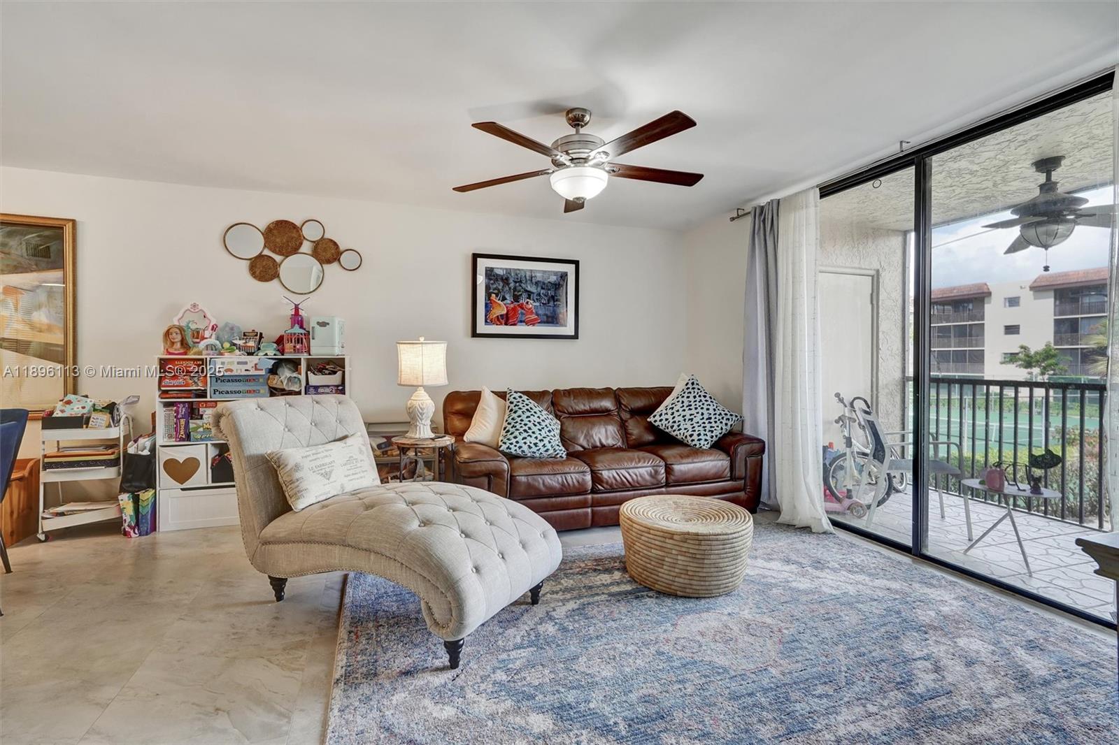 PLANTATION RACQUET CLUB - Residential